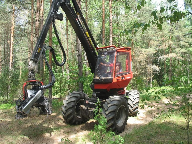 Харвестер Valmet 901