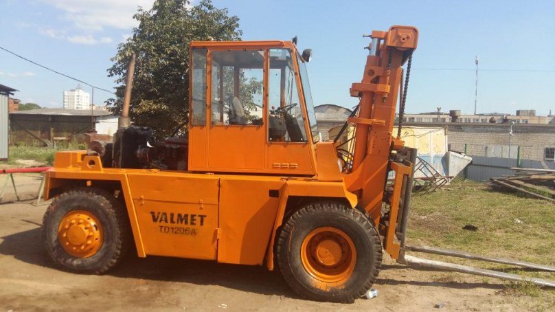 Вилочный погрузчик Валмет td1206c