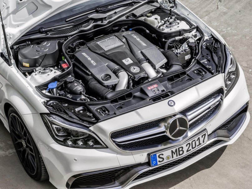 Мотор CLS 63 AMG