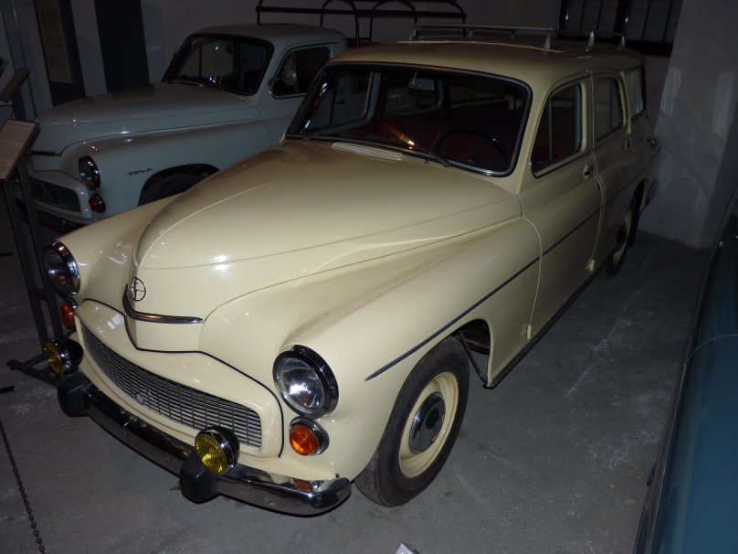 Автомобиль Варшава 223