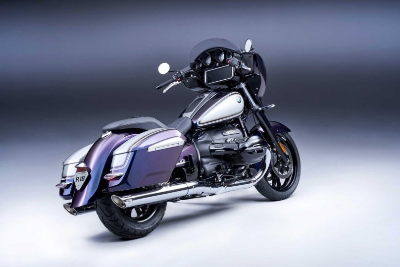 Мотоцикл BMW r18 b