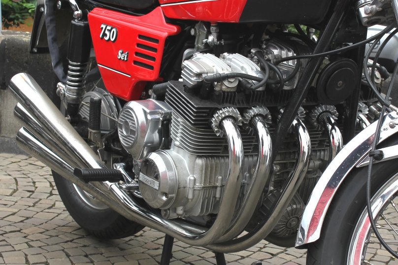 Бенелли мотоцикл 6 цилиндров