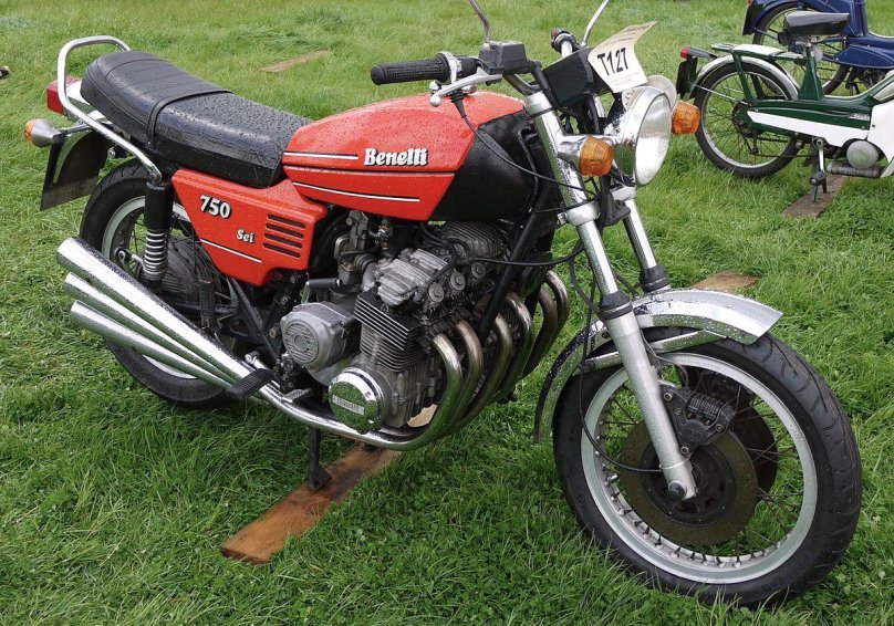 Benelli 750