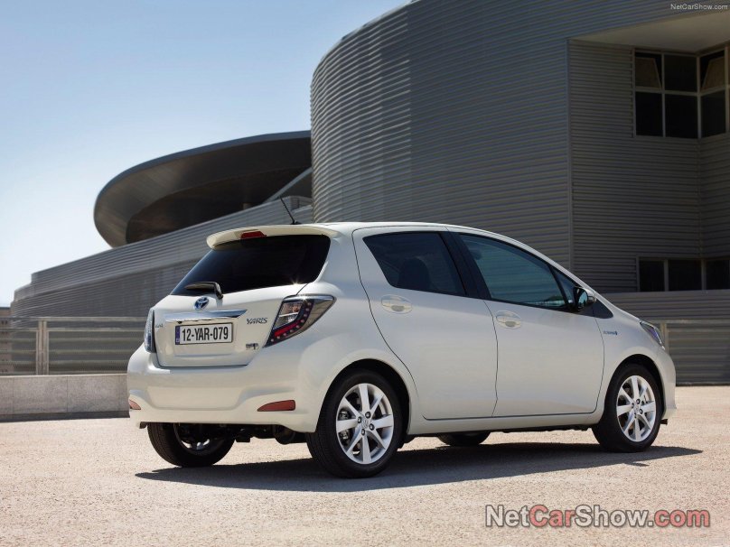 Toyota Yaris 2013 Hybrid