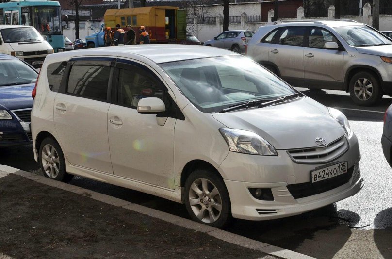 Тойота Пассо Сетте 2017