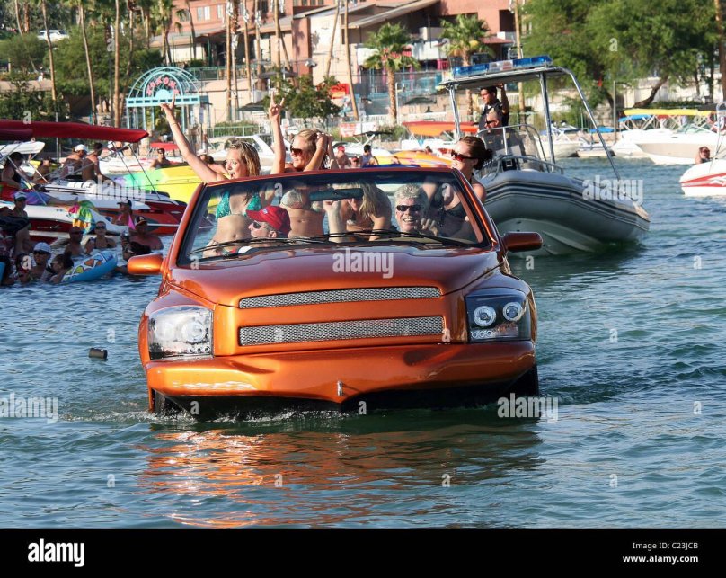 Автомобиль-амфибия «питон»