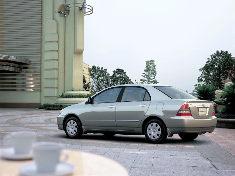 Тойота Королла 120 седан