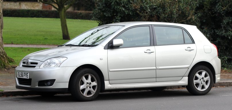 Toyota Corolla e120 хэтчбек