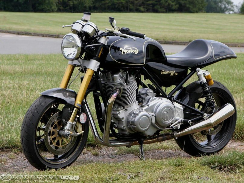 Norton Commando 961