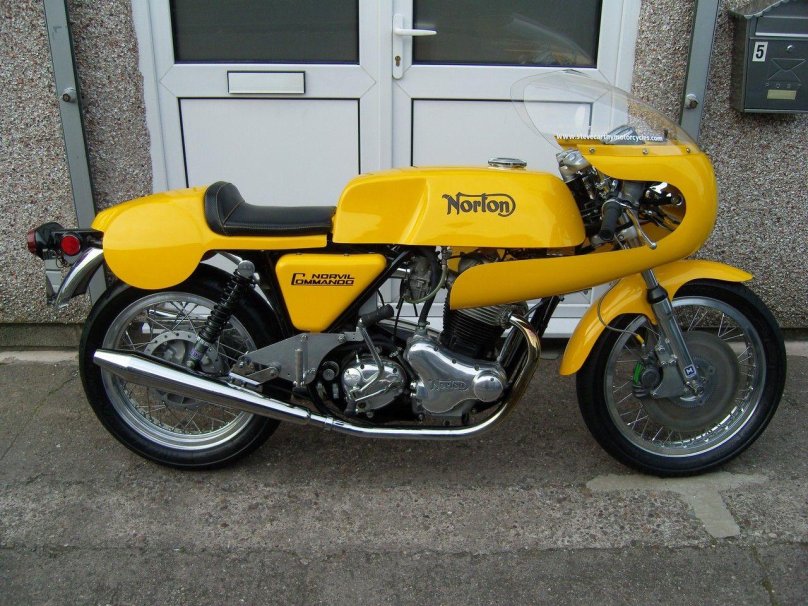 Norton Commando 1973 года.
