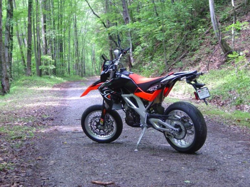 Априлия СХВ 550