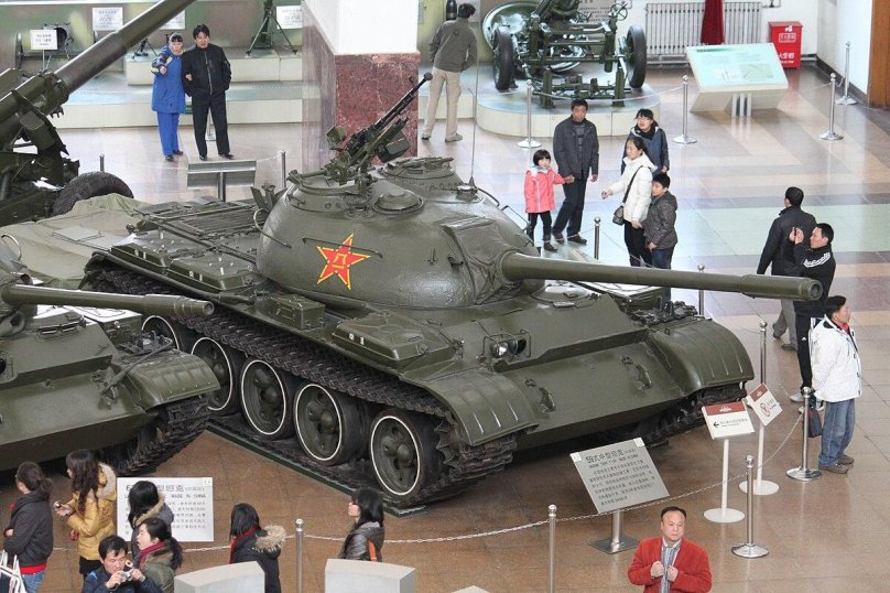 Танк автомобиль Китай