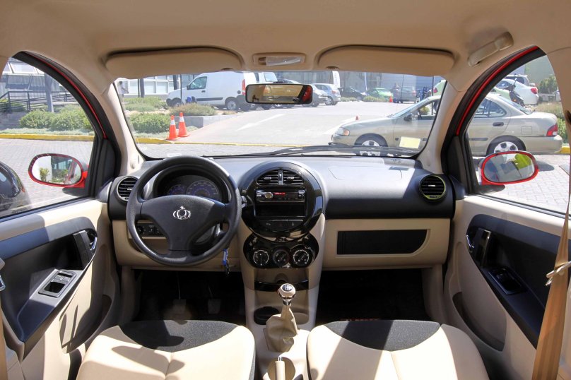 Geely LC Cross салон