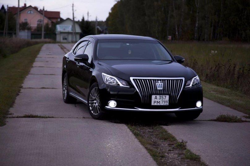 Тойота Краун Маджеста