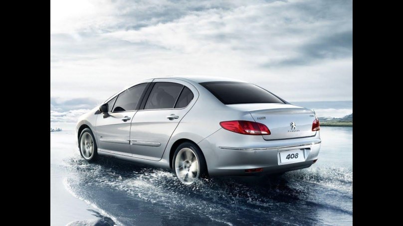Peugeot 408 седан