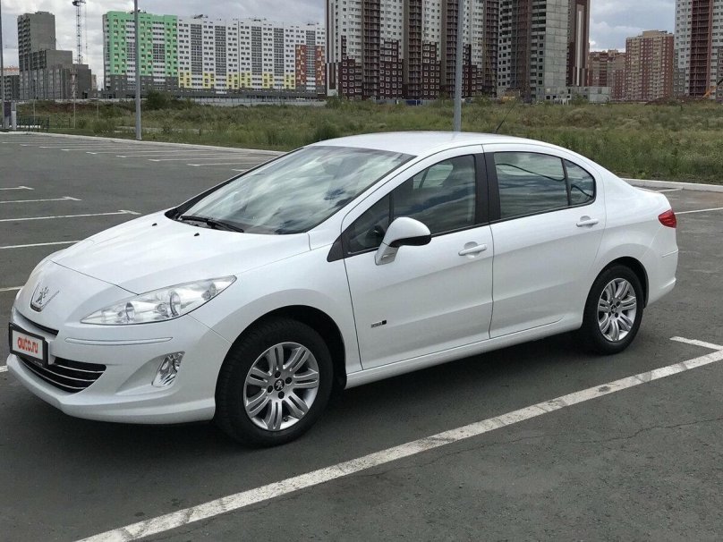 Пежо 408 белый