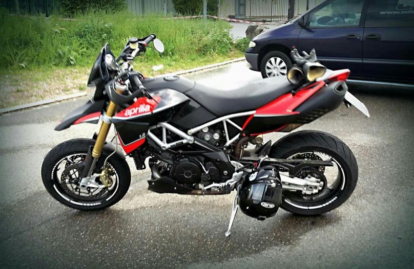 Априлия Дорсодуро 900