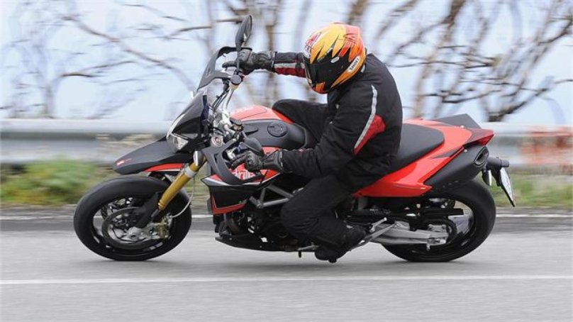 Априлия Дорсодуро 750 спидометр