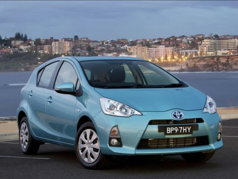 Toyota Prius c 2012