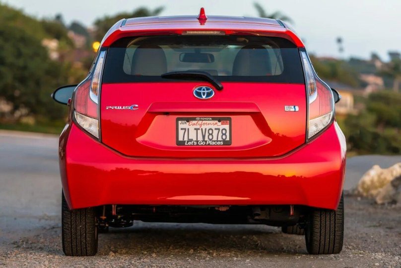 Toyota Prius c 2017