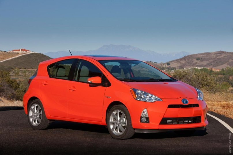 Toyota Prius c 2012