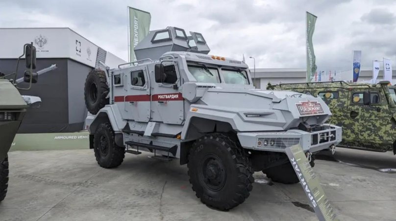 Бронеавтомобиль АМН-590951 “ВПК-Урал”