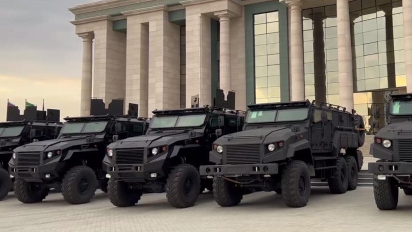 Бронеавтомобиль з-СТС «Ахмат»