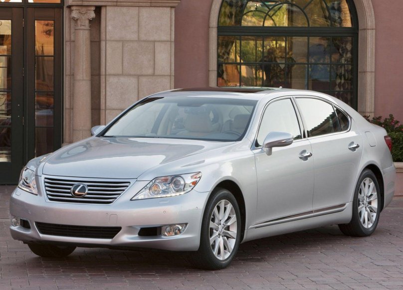 Лексус 460 седан