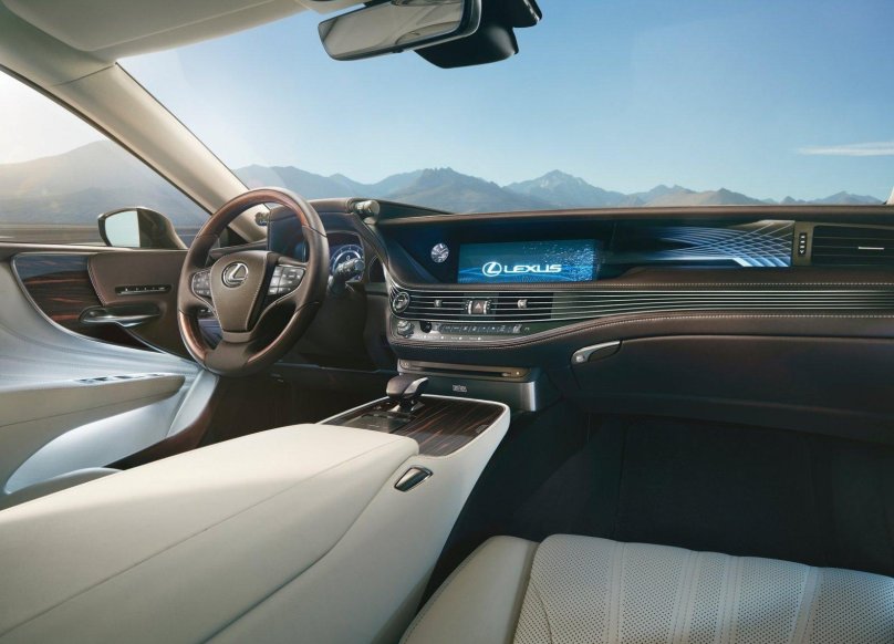 Лексус лс500 2016