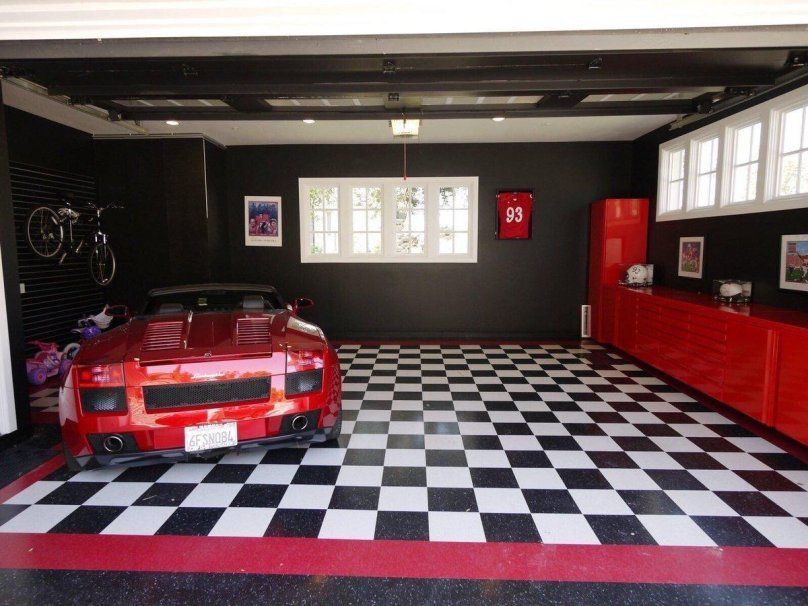 Интерьер гаража