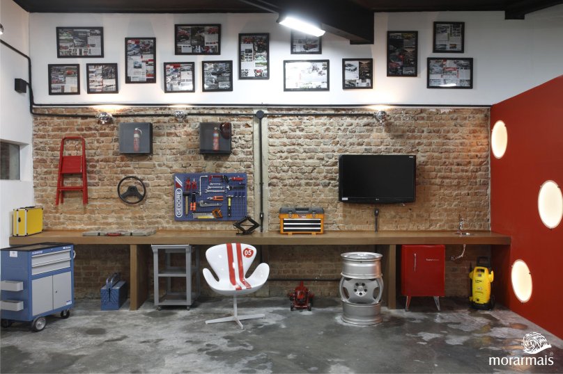 Декор стен в гараже