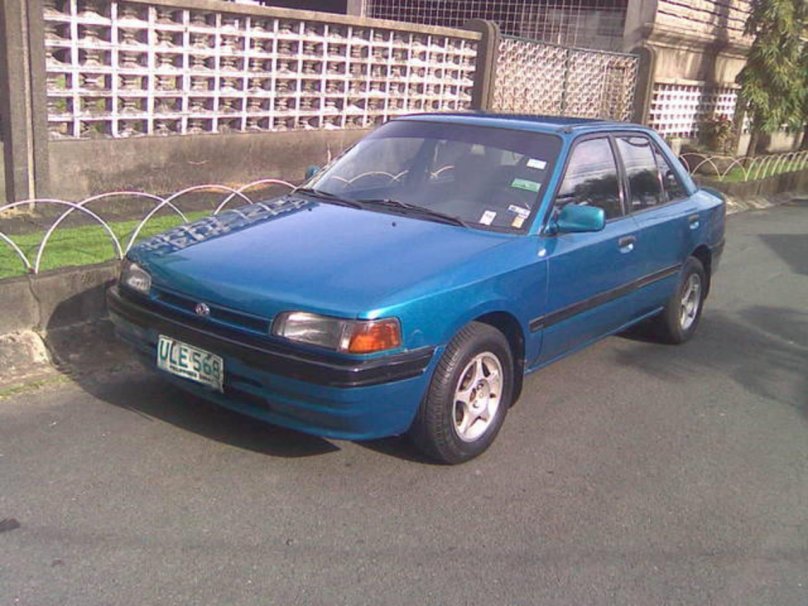 Mazda 323 1993