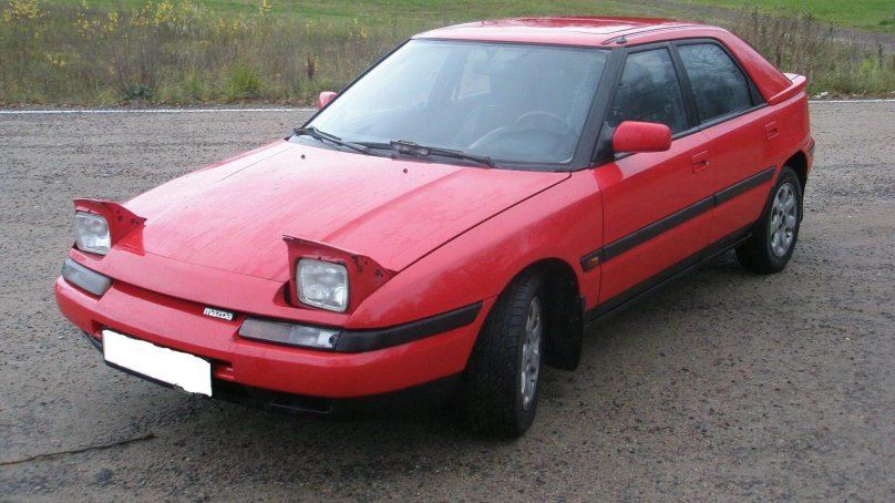 Mazda 323 1990
