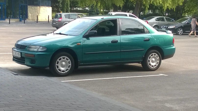 Мазда 323 седан 1996