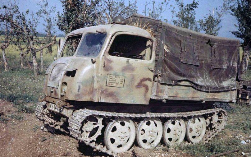 Немецкий гусеничный тягач rso