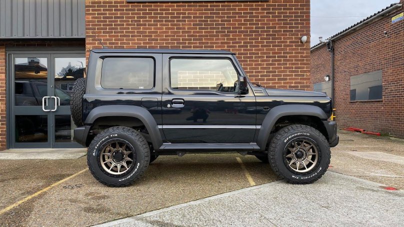 Suzuki Jimny 2019 черный