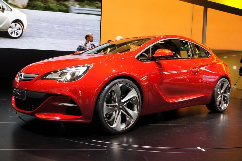 Opel Astra GTC 2016