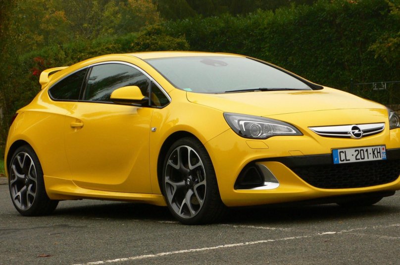 Opel Astra j GTC