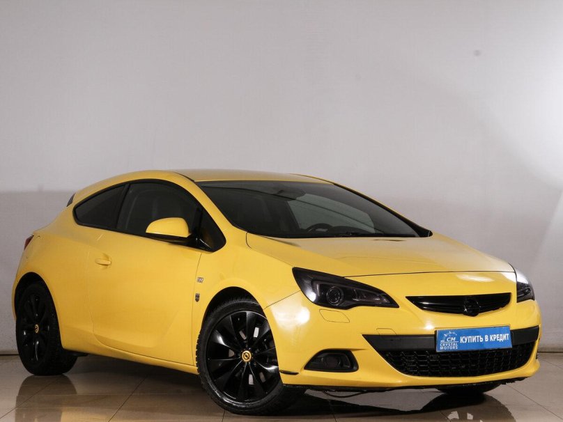 Опель желтый