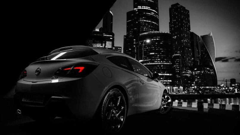 Opel Astra GTC черный