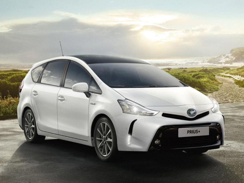Тойота Приус 2023