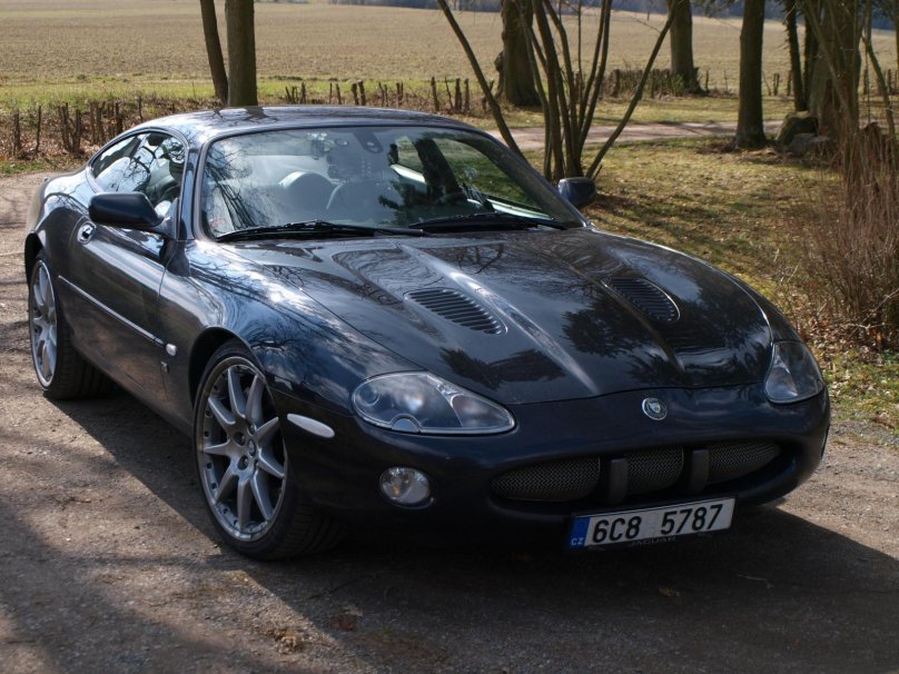 Jaguar XKR 100