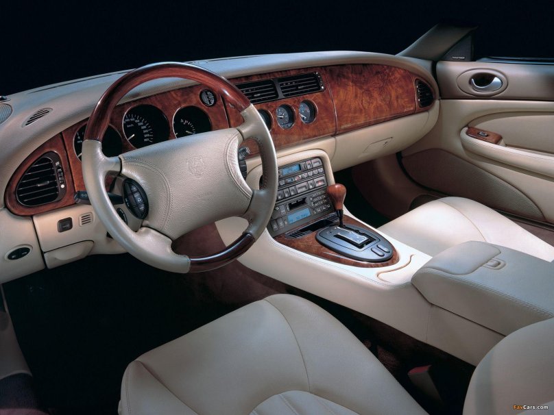 Jaguar xk8 2000