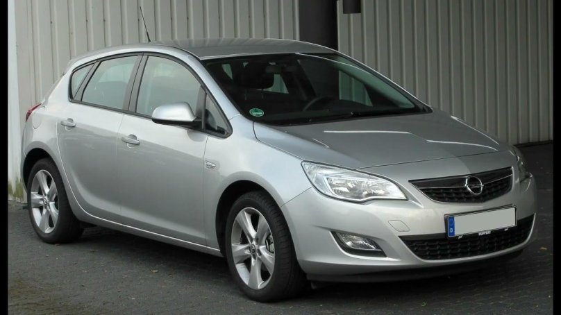 Опель Астра j 2010