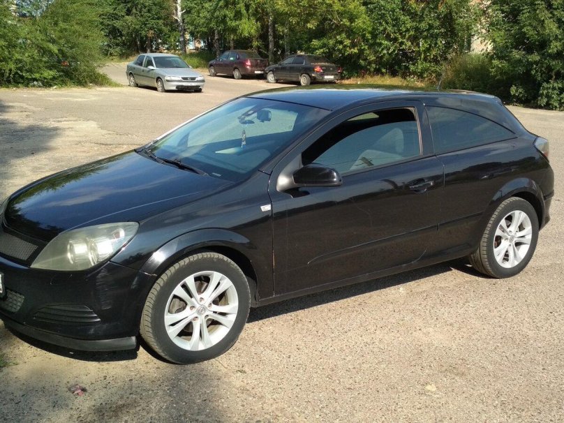 Opel Astra GTC 2008 черная