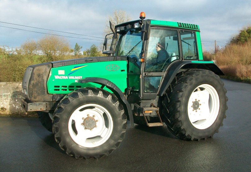 Трактор Valmet