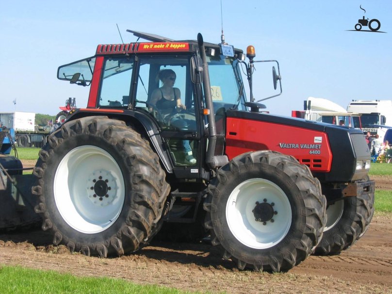 Трактор Valmet 8100