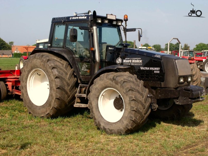 Трактор Valmet 8100