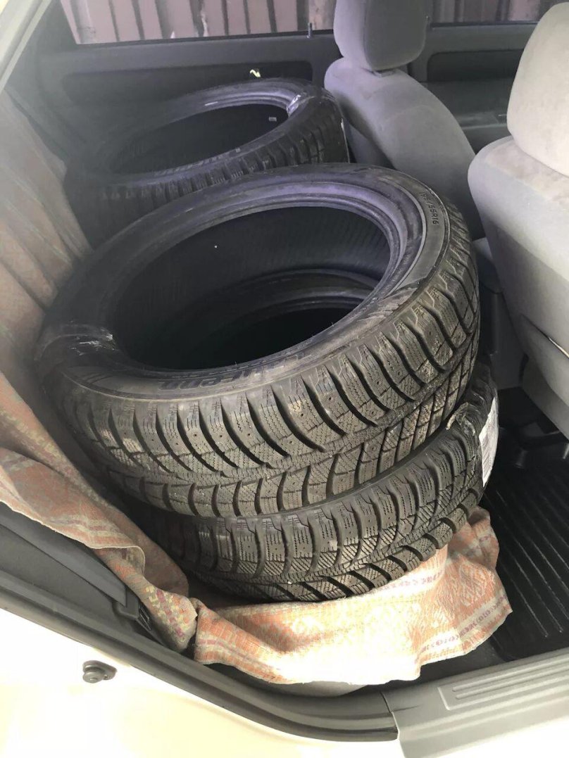 Лауфен 205/55 r16 зима