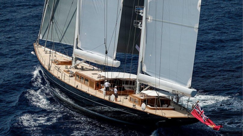 Парусная яхта Aquarius